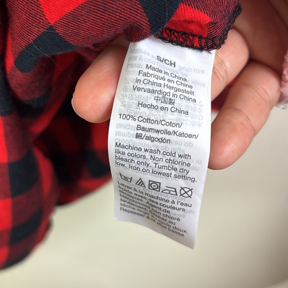 J. Crew Open V-neck shirt in buffalo check flannel red black sz small - Picture 6 of 7